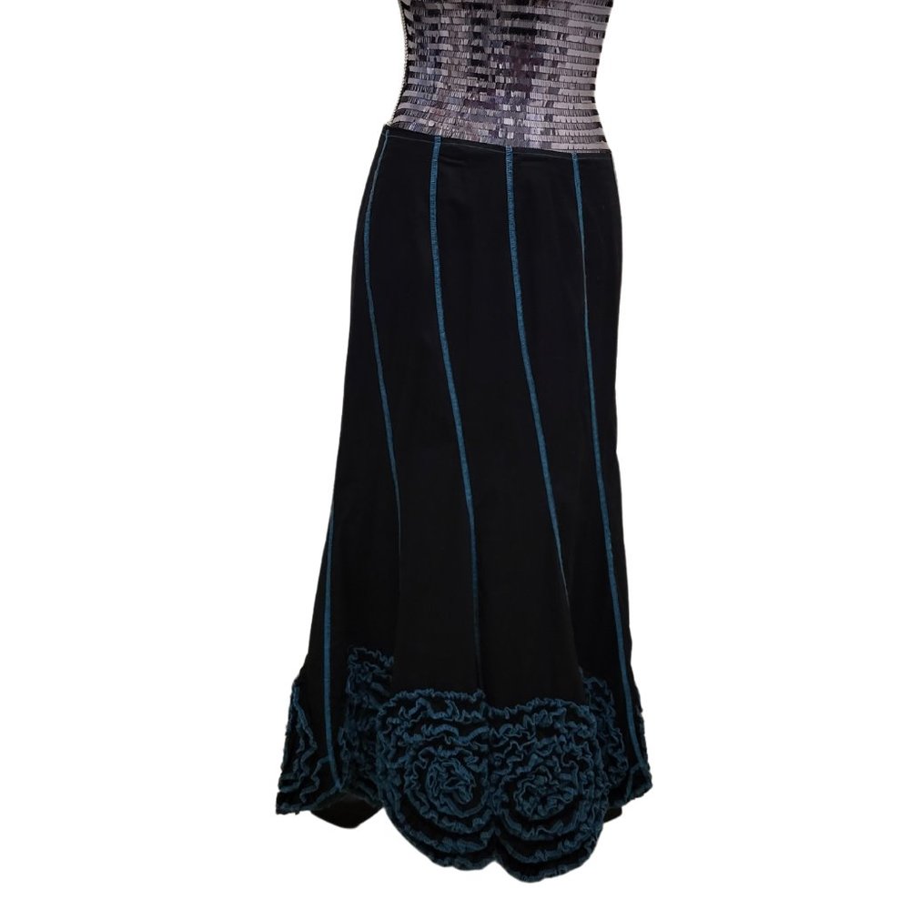 Mermaid skirt with rosettes
